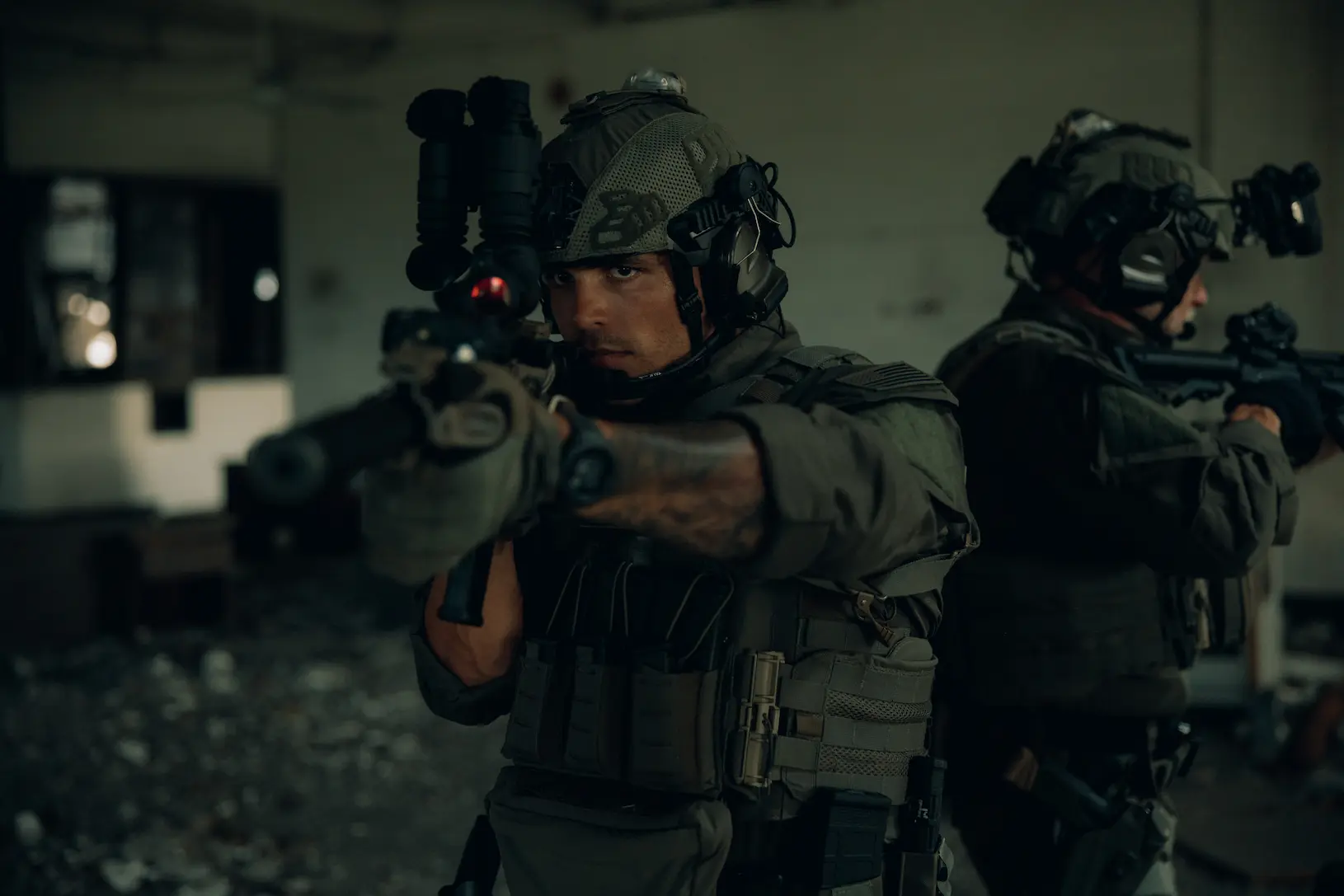 Night Vision Goggles: Features, Use Cases and Choice Night Vision Goggles: Features, Use Cases and Choice